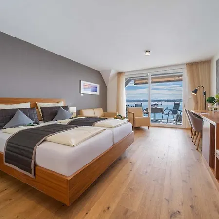 Hotel Boutiquehotel Zur Winzerstube 4*