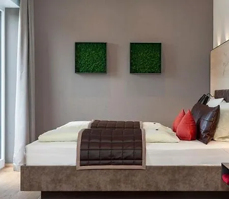 Boutiquehotel Zur Winzerstube - Adults Only Отель