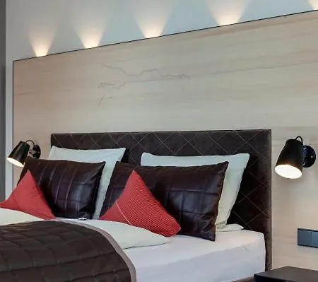 Отель Boutiquehotel Zur Winzerstube - Adults Only