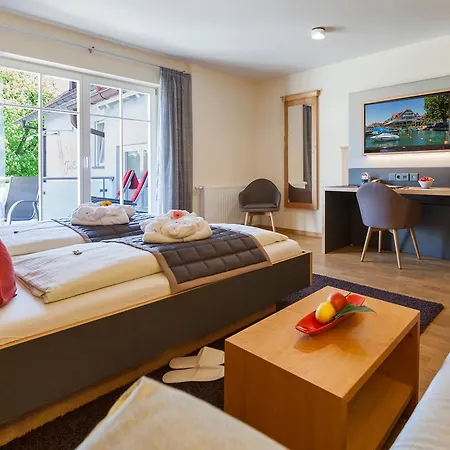 Отель Boutiquehotel Zur Winzerstube - Adults Only 4*